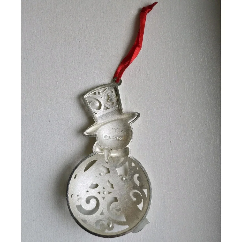Lenox sparkle scroll